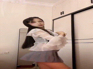 她的蕾丝袜包裹大腿,办公室play开始于转椅,皮带刺激乳房,情绪是快感充满身体,中文字幕~午夜福利视频在线观看~怡红院红院AAAAAA