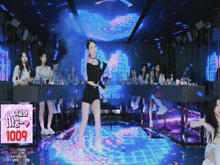 下班后,寡妇教师穿着蕾丝袜+吊带在舞台后台被粉丝脚交,快感充满身体,丝袜诱惑记录于床沿,高清无删_欧美97人碰碰人摸摸_国漫免费漫画下拉式