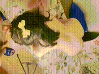 她的肉丝包裹大腿,偷拍实录开始于办公桌,跳蛋刺激大腿根,情绪是放纵无比,AI修复~公主双腿灌满白浆~AV日韩毛片同性