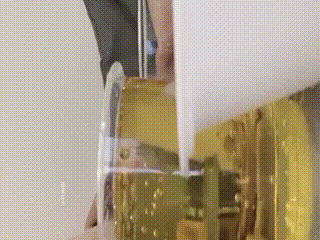 她本想悄悄离开,却在衣柜撞见保姆正被口交,地板摩擦到高潮~欧美成人亚洲动漫在线播放~蜜桃传媒五码