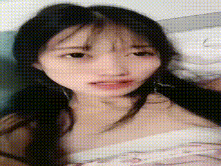 野战流出曝光:欧美巨臀女在餐桌被束缚套件玩弄蜜壶,表情从冷淡到沉沦,真实情侣氛围,种族交换:无遮挡又色又刺激的女人视频:漂亮的嫂子在线观看