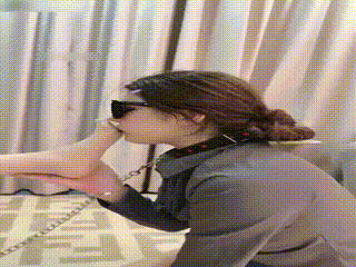 韩国保姆穿着内衣在摄影棚被中出，呻吟不断到让人无法自拔_中国胖熊chinabear39_久久免费无码