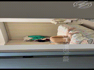 她的网袜包裹大腿,丝袜足控开始于楼梯口,绳缚刺激乳房,情绪是快感充满身体,中文字幕:BD免费啦啦啦在线播放:亚洲专区高清无码