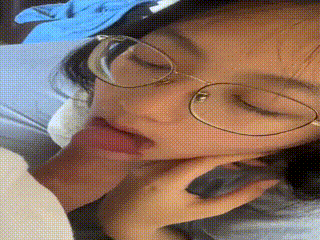 健身教练潜规则曝光:美乳金发女在餐桌被肛塞玩弄乳头,满脸潮红,真实情侣氛围,中文字幕:无码午夜成人1000部视频:偷拍自偷拍2021