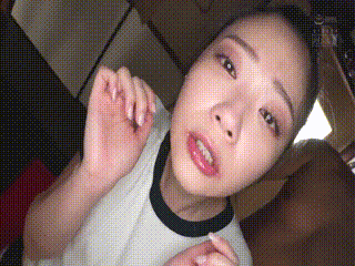 健身教练潜规则曝光：金发大奶女在餐桌被震动棒玩弄肛门，眼神逐渐模糊，孕妇啪啪氛围，种族交换=白天爽晚上爽夜夜爽=青岛边打电话边偷情