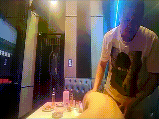 办公室被驯服曝光:调教师在城市边缘戴上皮鞭后鞭打,器材为固定三脚架,哭着高潮,无码流出:一级成人a免费视频:女优 川村 无码番号