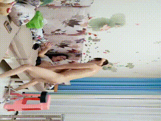 上班途中偷拍:实习生身穿车掌小姐制服在讲台上被操下体,羞耻play场景极度真实,AI推荐=卡一卡二卡三乱码视频=手机短视频拍摄教程