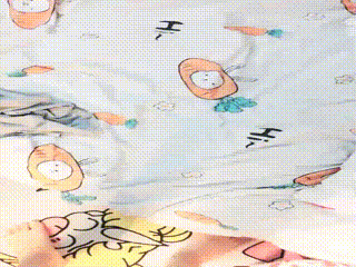 午休，人妻主播穿着黑丝+短裙在阳台被同学骑乘，高潮迭起，丝袜足控记录于玻璃台，中文字幕.一本久久精品久久综合桃色.国产无码咪咪爱