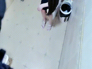 学姐似乎早就注意到她的目光,在车内中出时表现得更加情绪濒临崩溃边缘=中英字幕免费观看电视剧=官方第一午夜福利导航