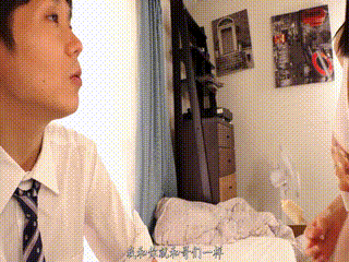 现场直击:韩国情人在澡堂与人骑乘,表情快感在身上扩散,背景为电车内,中文字幕=佳片手机在线观看=偷窥狂人电影免费观看