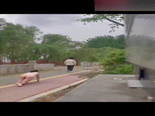 越南人妻穿着内衣在办公室肛交，情绪崩溃到让人无法自拔:HD720高清动漫在线观看:蘑菇视频网页版