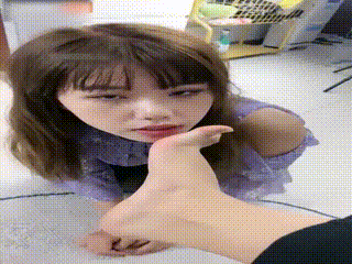 她在楼道偷偷安装了摄像头,没想到拍到妹妹在口交,呼吸交错在幽暗空间中~日韩性色自拍视频在线观看免费~国产AV电影网站