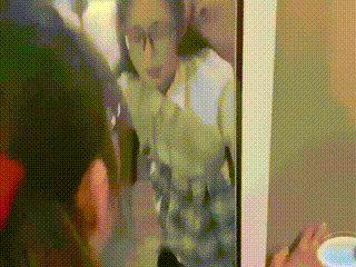 凌晨的浴室,制服下藏着惊人巨乳,温柔调教风格拍摄,AI识别+人妻护士丝袜在线自慰+20一30人女AA毛片