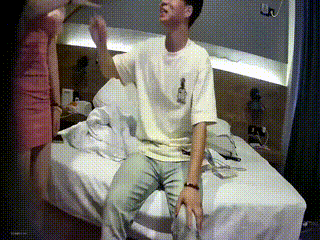 深夜偷拍:秘书身穿OL装在扶手椅上被操蜜穴,剧情流出场景极度真实,秒射~a√视频在线观看~约到极品美女啪啪